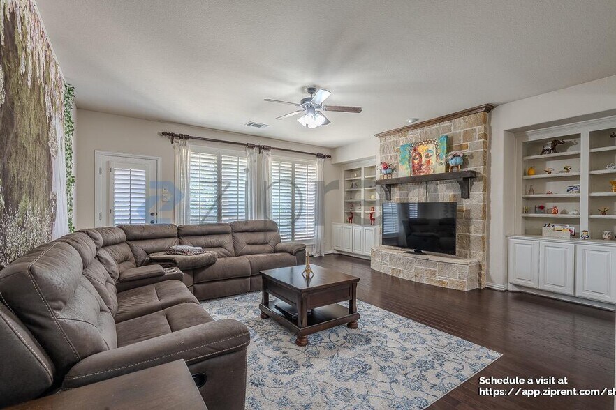 Building Photo - 27115 Downing Park Blvd