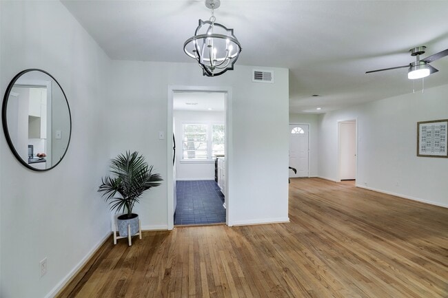 Building Photo - 4125 Woodfox St