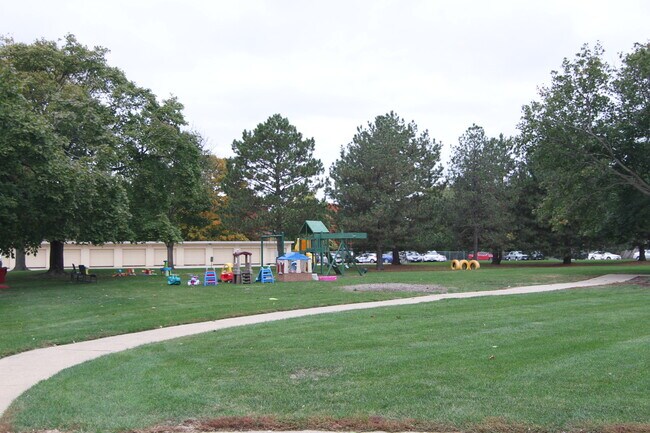 Building Photo - 960 Beau Dr
