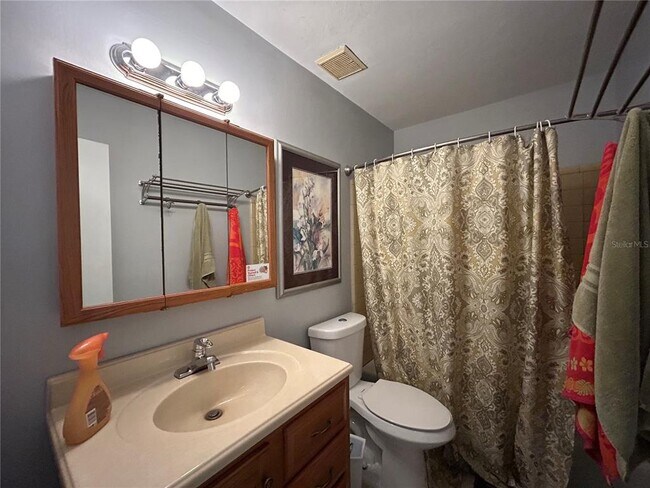 Building Photo - 608 SW 80th Blvd