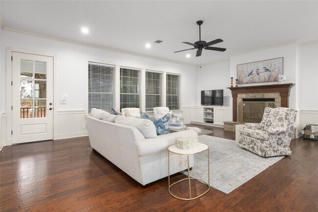 Building Photo - 6130 Homeland Ln