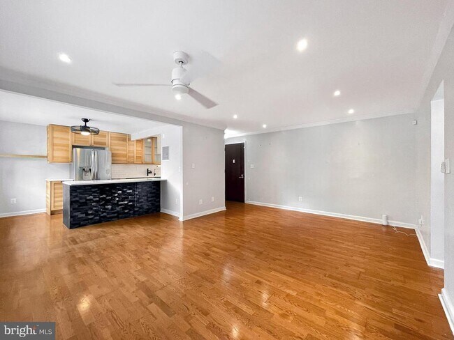 Building Photo - 2725 39th St NW