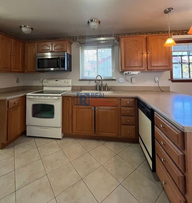 Building Photo - 1605 Flemming Dr