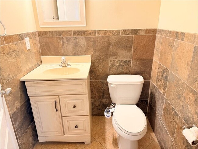 Building Photo - 2066 Peach Shoals Cir