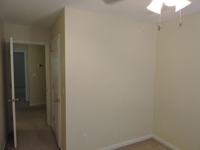 Building Photo - 149 Swaying Pine Ct