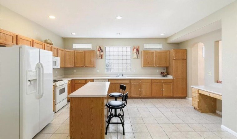 Building Photo - 6347 Utica Ct