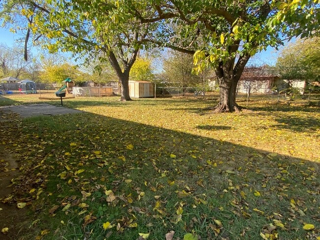 Building Photo - 12639 E 34th St