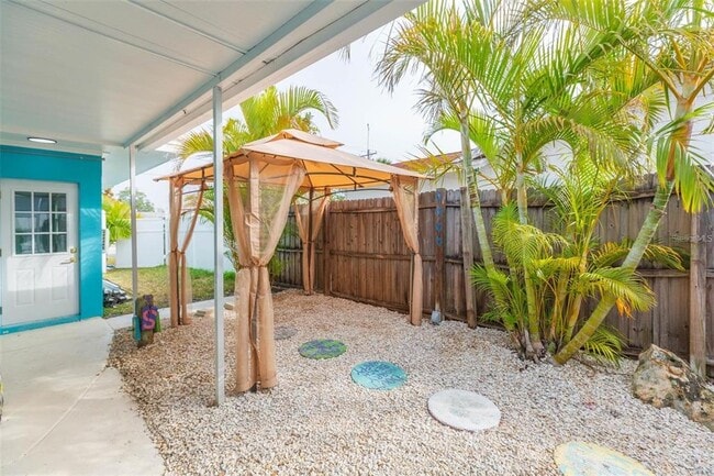 Building Photo - 4643 Bay Crest Dr