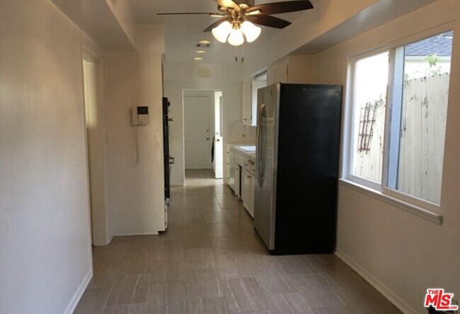Building Photo - 4316 Bellaire Ave