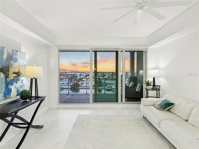 Building Photo - 125 Island Way