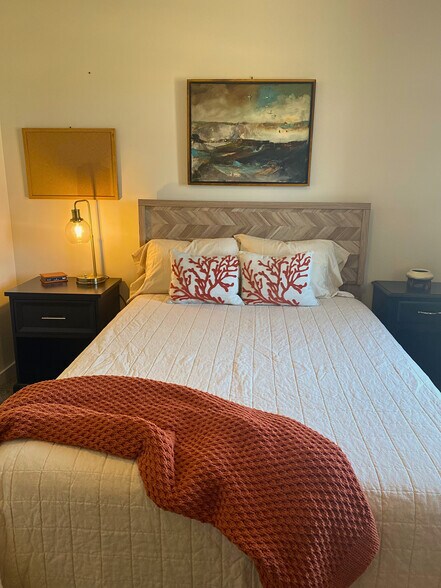 Rm 2: Includes nightstands, lamp & a dresser with plenty of storage. - 8941 E 24th Ln