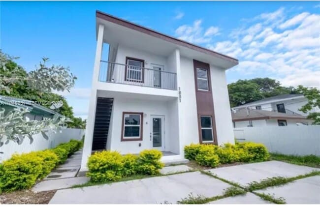 Building Photo - 1831 NW 67th St