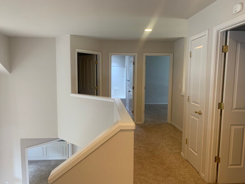 Building Photo - 4903 S 283rd Pl