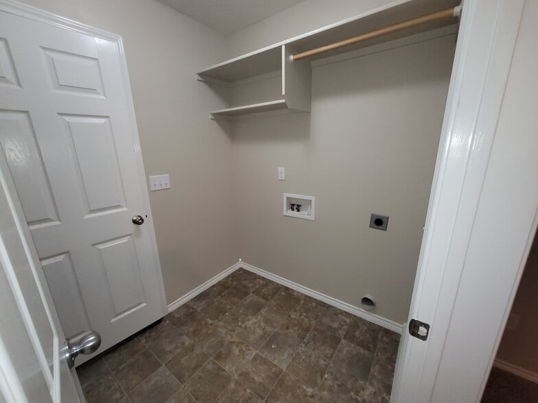 Building Photo - 3846 N Arches Way