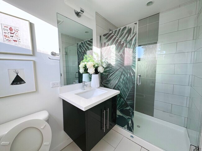 Building Photo - 1525 NW 60th St