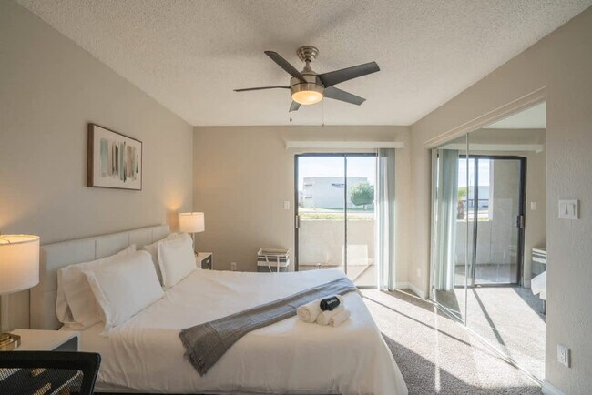 Building Photo - 8570 E McDowell Rd