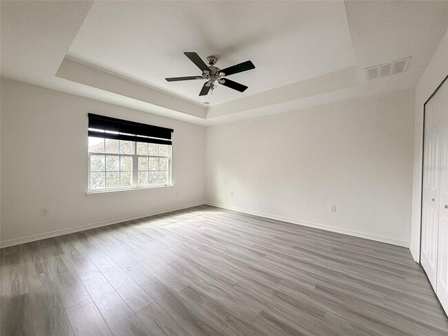 Building Photo - 11804 Silverlake Park Dr