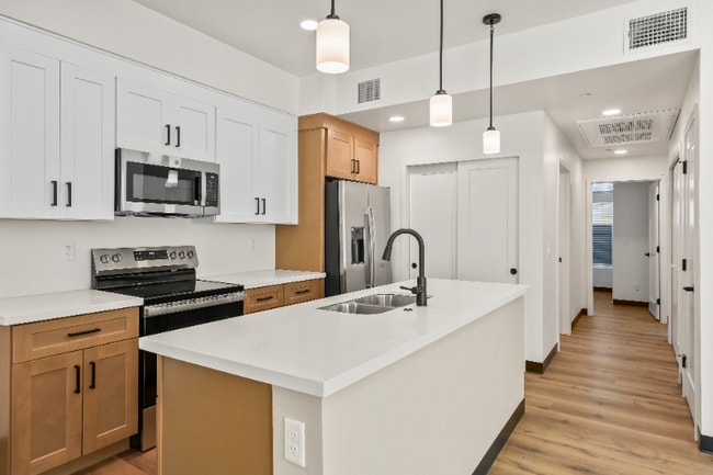 Building Photo - 3820 E Fort Lowell Rd