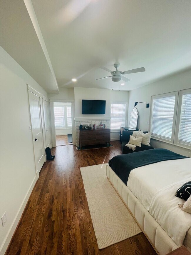 Building Photo - 4004 Roswell St