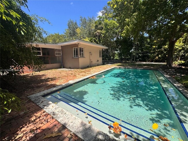 Building Photo - 5930 SW 80th St