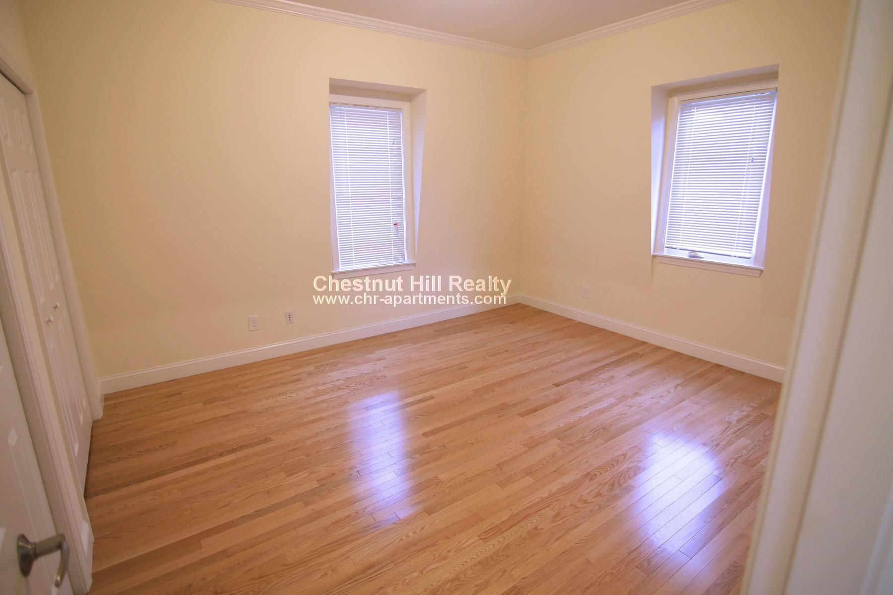 Building Photo - 15 Langdon St