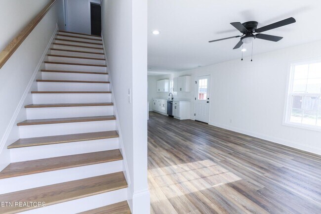 Building Photo - Maryville 37801 - New Construction, 5 bedroom, 2 bath home - Contact Adam Sharp (865) 254-0980