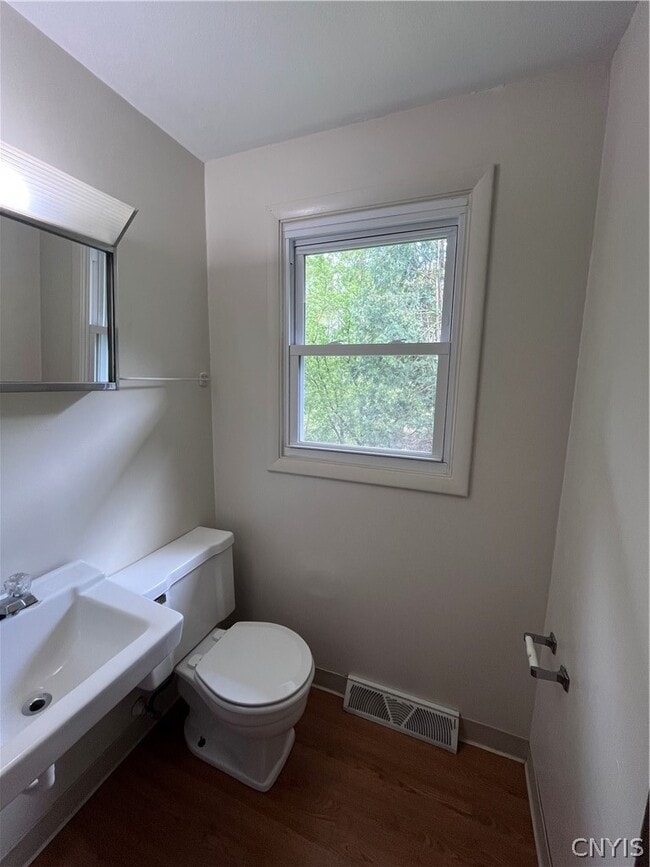 Building Photo - 645 Sunflower Dr
