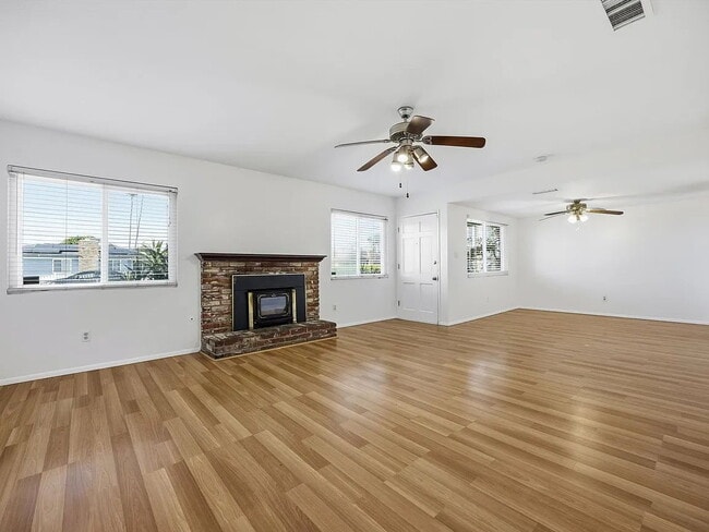 Building Photo - You will want to call this 3 bedroom 2 bathroom house "home sweet home".