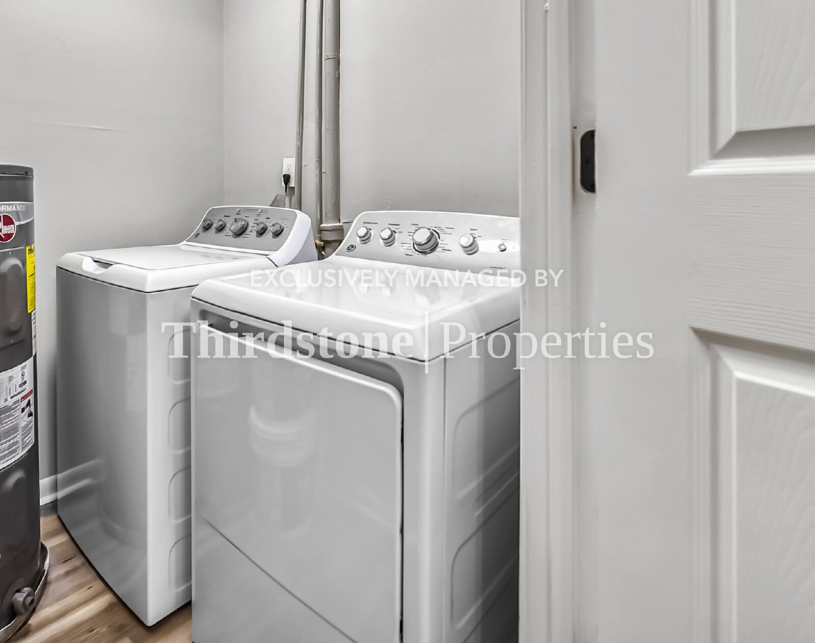 Building Photo - 1093 Prospect St