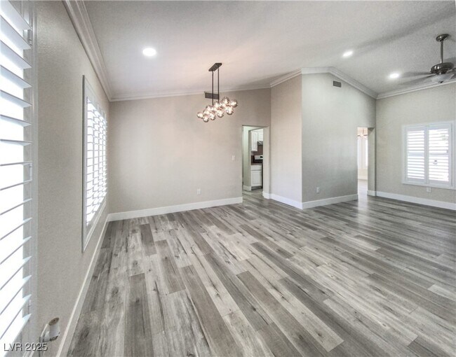 Building Photo - 10420 Villa Ridge Dr