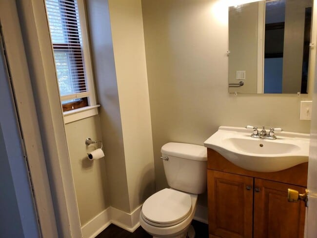 Building Photo - 125 3rd Ave