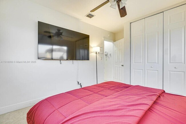 Building Photo - 963 Nautilus Isle