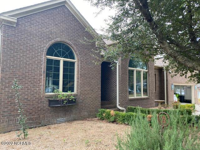 Building Photo - 906 Diamond Ct