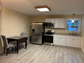 Building Photo - 233 Ashwood Terrace