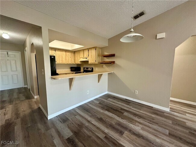 Building Photo - 829 Gleason Pkwy