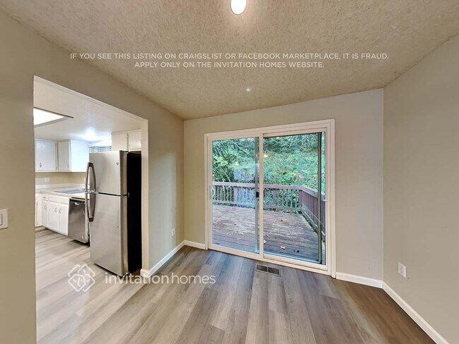 Building Photo - 28628 15th Ave S