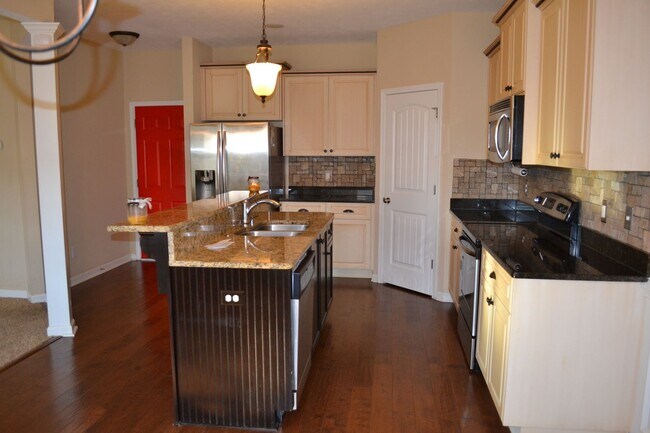 Building Photo - Great 3BR, 2.5BA home in Martinez!