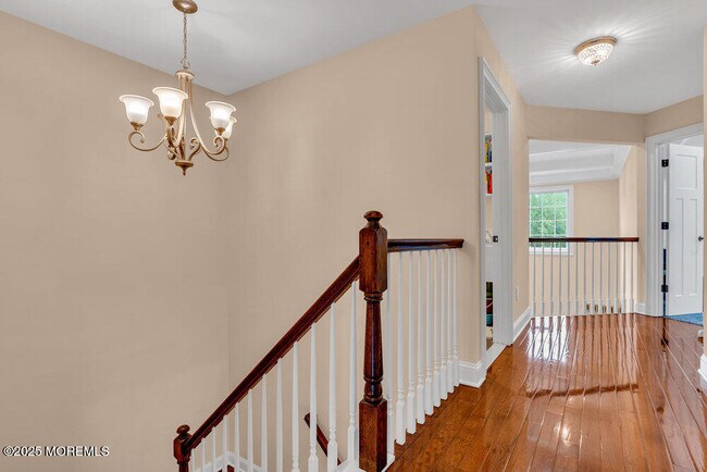 Building Photo - 47 McCormick Ave N