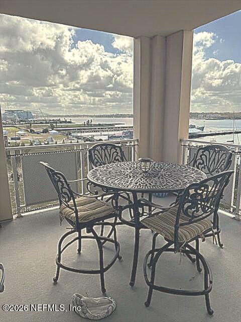 Building Photo - 400 E Bay St