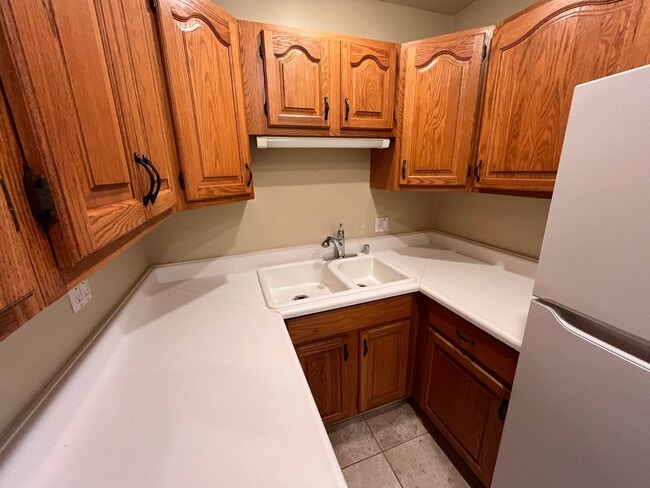 Building Photo - kl303r