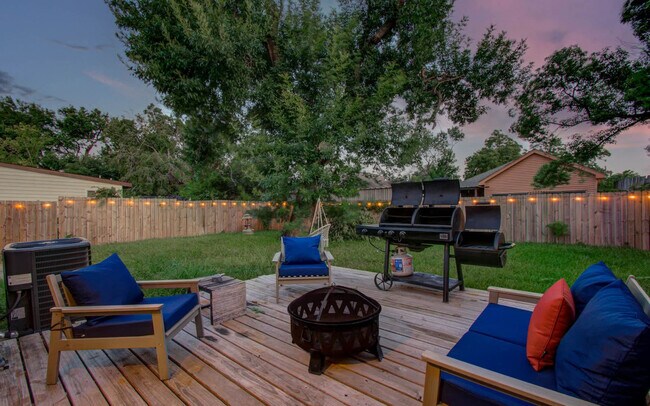 Building Photo - 5312 Jefferson St