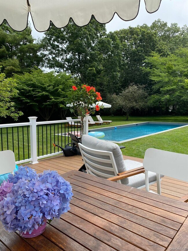 Building Photo - 70 S Country Rd