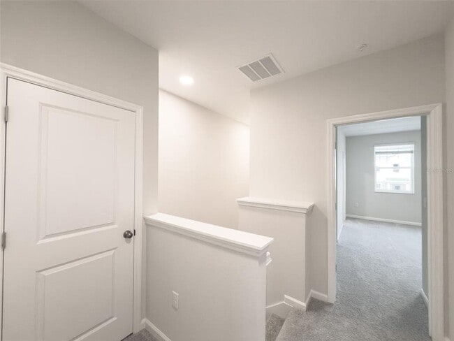 Building Photo - 640 Pothos St