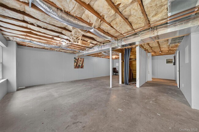 Building Photo - 5 Oldwyck Crescent