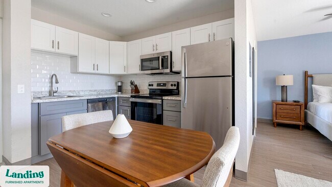 Building Photo - 2305 Aaron St