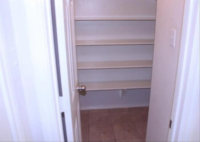 Building Photo - 13047 Peppergate Ln