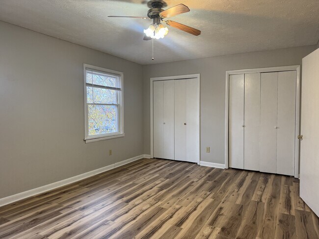 Building Photo - 179 Hedgewood Ct