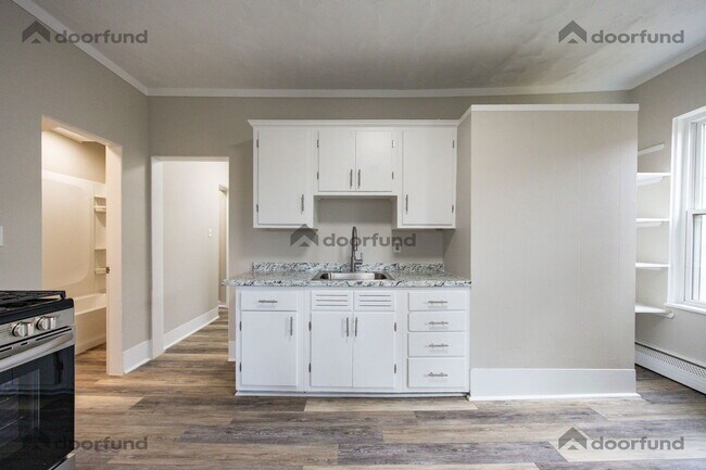 Building Photo - 3 Lyman St