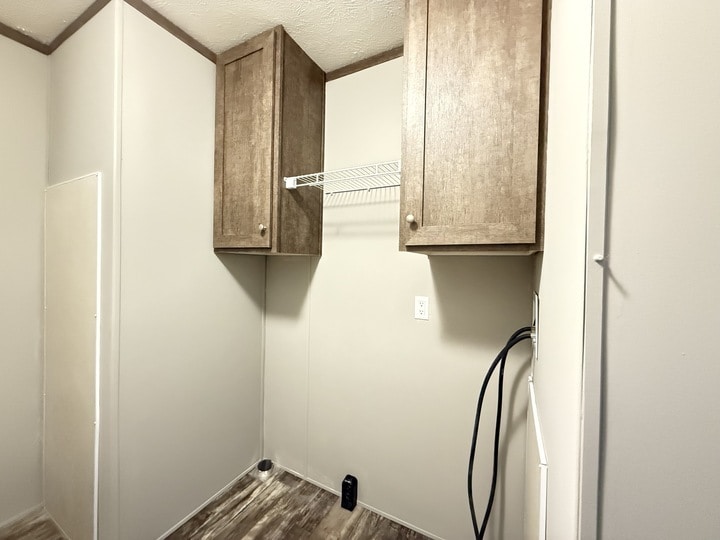 Building Photo - 10610 State Rte 762