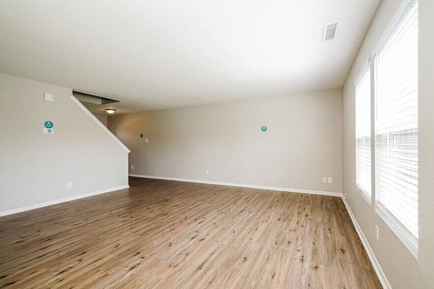 Building Photo - 7905 States Bend Dr